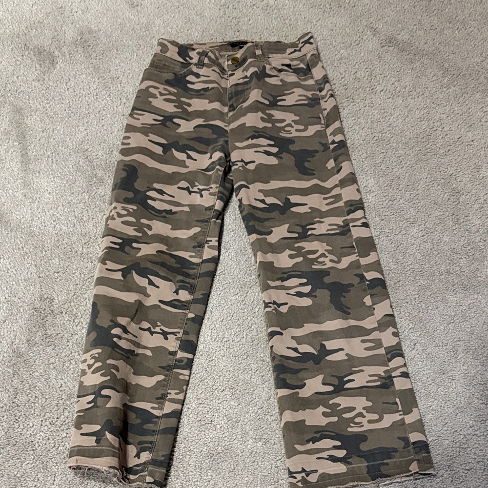 Sanctuary Camouflage Patterned Pants